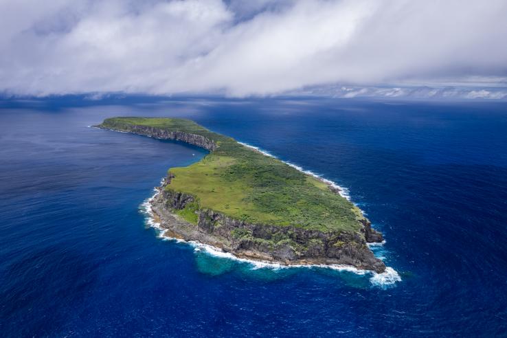 L’appellation de la réserve naturelle « La Monique – Île de Walpole » est un geste de mémoire en cette année qui marque les 70 ans de la disparition du caboteur. Cliché Eyefly Pacifique.