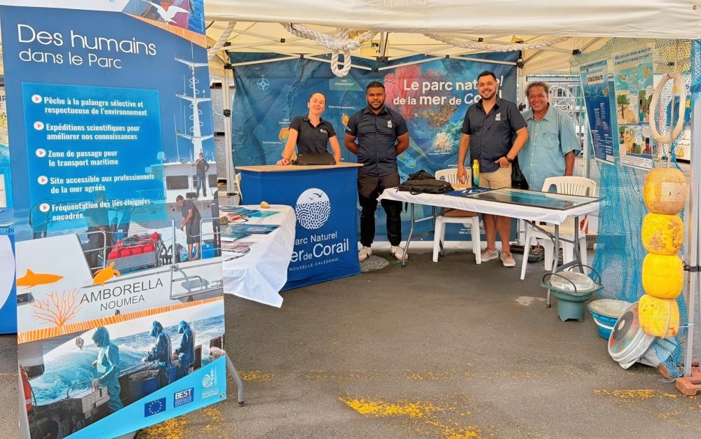 L'équipe du pôle Pêche du service du parc naturel de la mer de Corail et de la pêche, prête à accueillir le public.