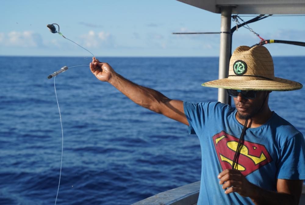 Les campagnes d’essais en mer du dispositif SuarkGuard de Fishtek Marine ont été menées à bord de navires de la Fédération des Pêcheurs Hauturiers, avec le soutien du gouvernement de la Nouvelle-Calédonie.